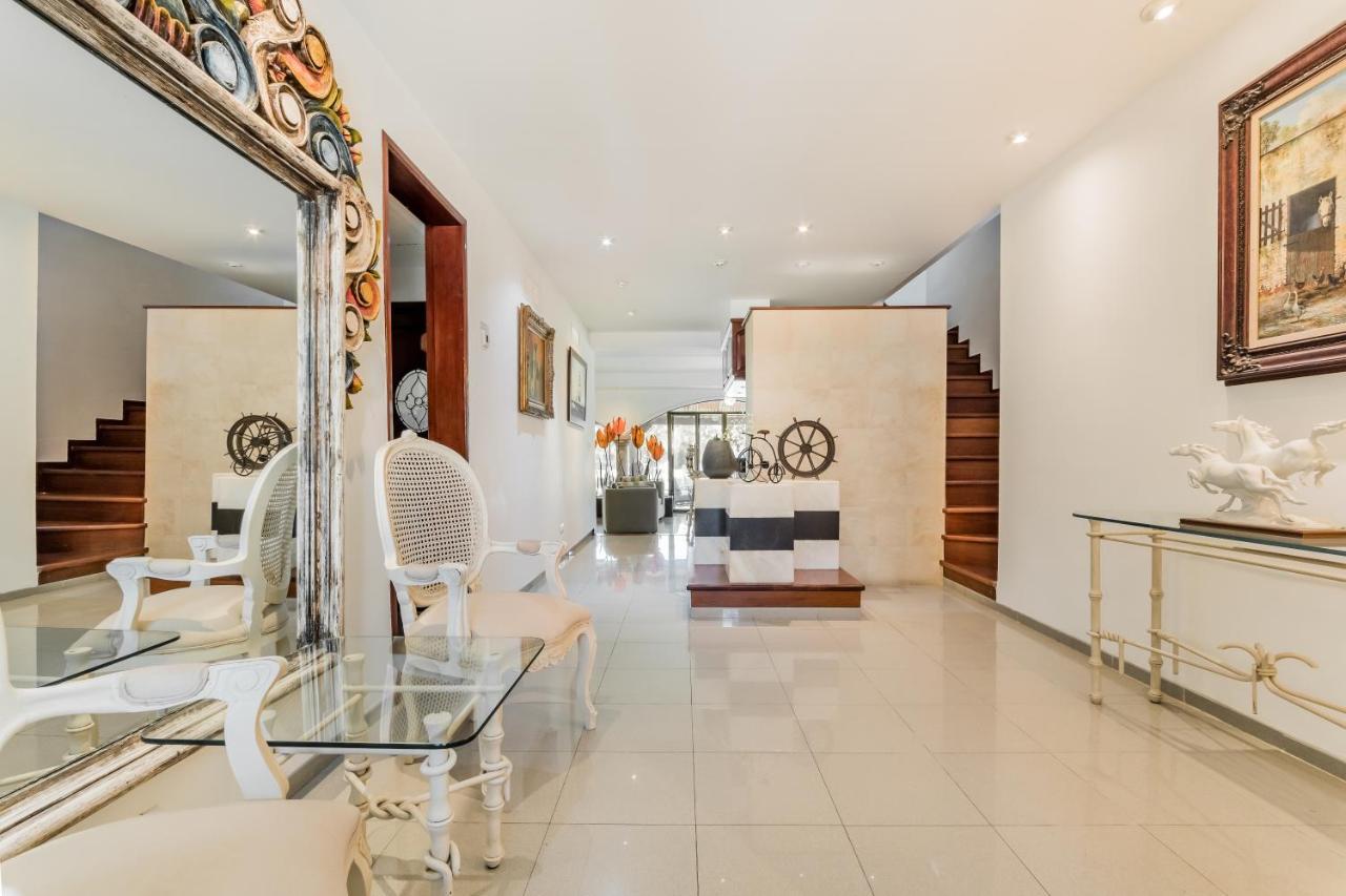 Elegant Lagoon Front Villa By Casa Paraiso Cancún Exterior foto