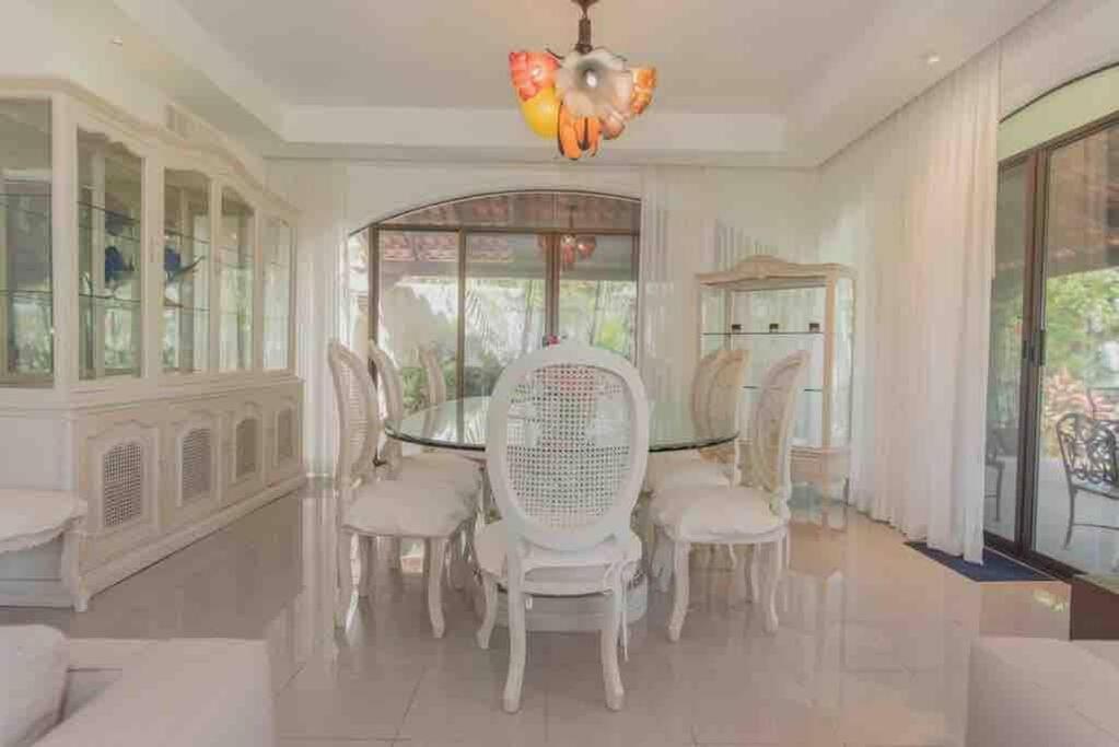 Elegant Lagoon Front Villa By Casa Paraiso Cancún Exterior foto