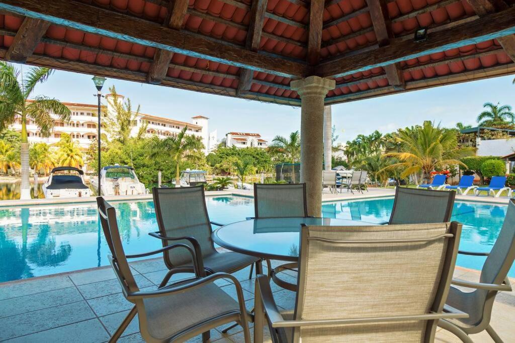 Elegant Lagoon Front Villa By Casa Paraiso Cancún Exterior foto
